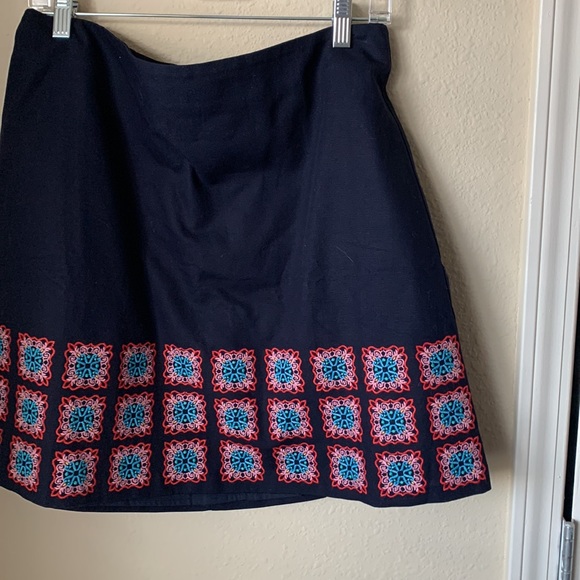 Boden Navy skirt with embroidered print🌸 - Picture 2 of 9